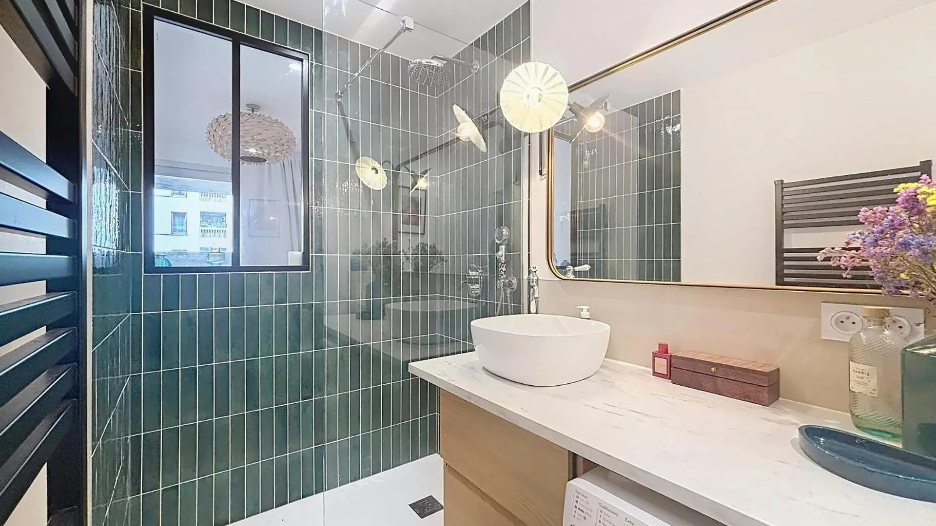 Elegant Apartment Near Belleville & Jourdain Paris
